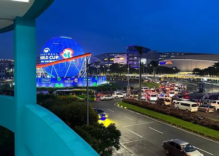 Tropical Balcony Pool View, 14th Floor, Moa, Netflix, Airport At Shell Manila