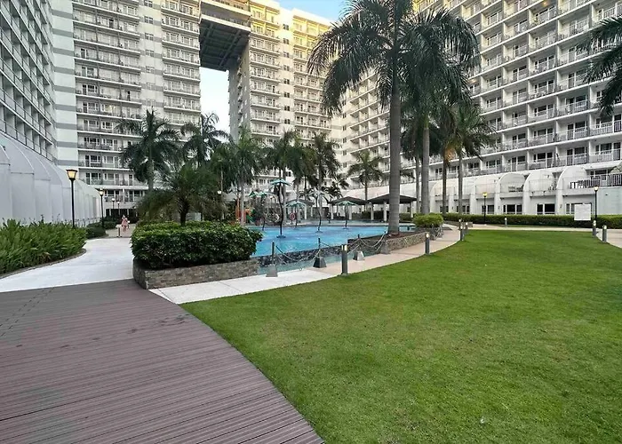 Tropical Balcony Pool View, 14th Floor, Moa, Netflix, Airport At Shell Manila